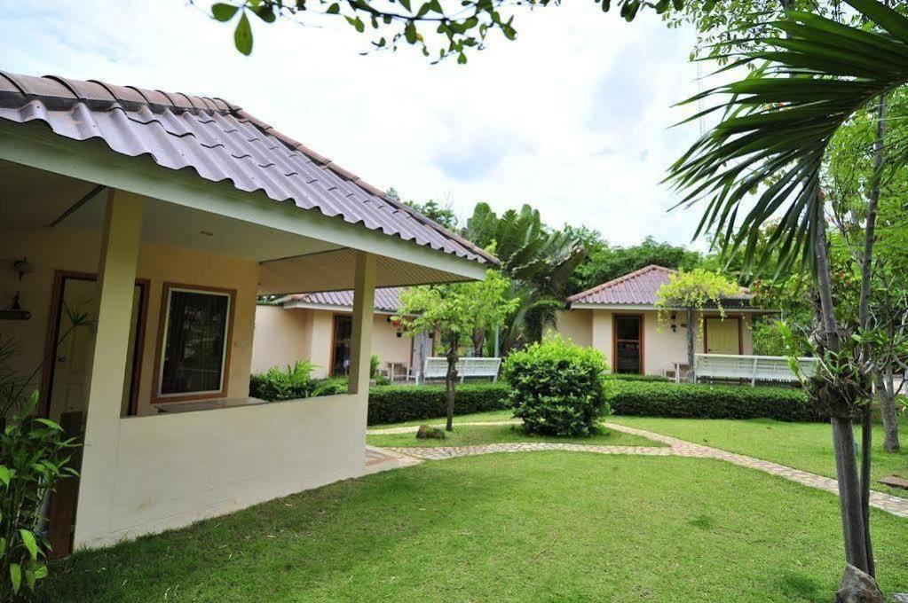 Dusit Talai Resort Mu Si Exterior foto