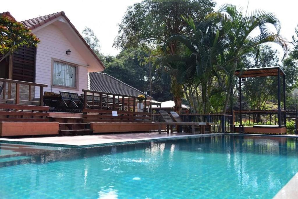 Dusit Talai Resort Mu Si Exterior foto